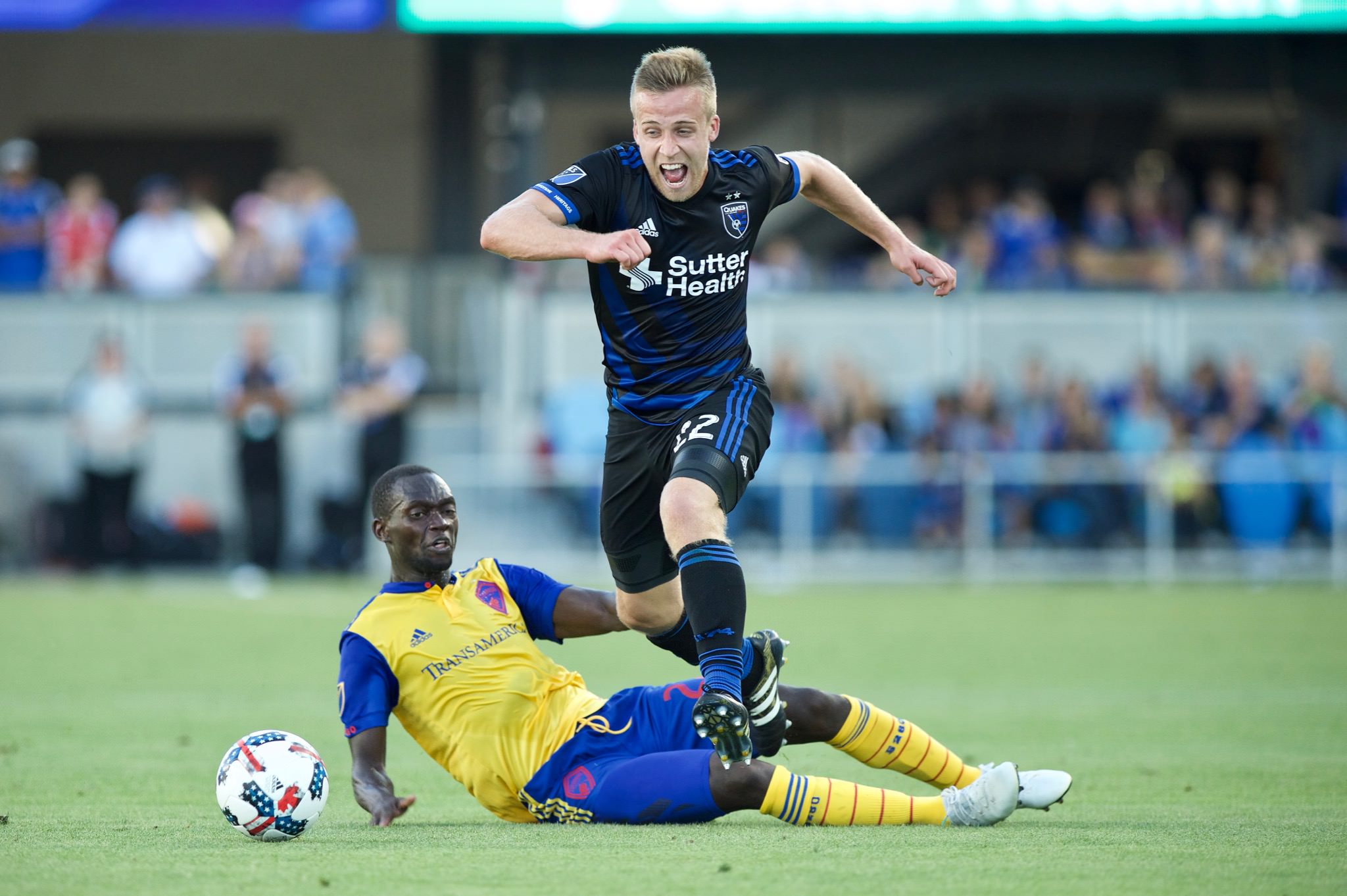 湖人争夺主 湖人争夺主